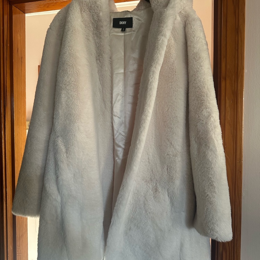 DKNY Women's Cream Teddy Jacket